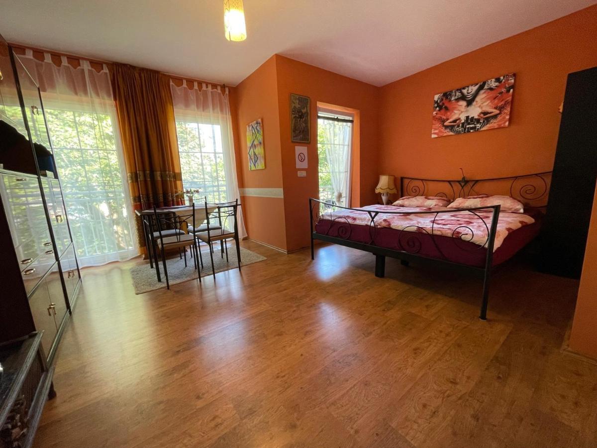 Zentrumsnahe Ferienwohnung Drezno Zewnętrze zdjęcie