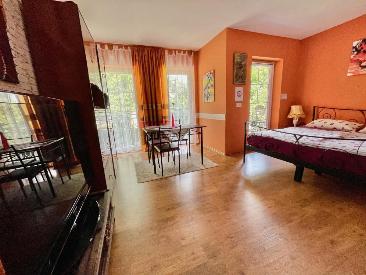 Zentrumsnahe Ferienwohnung Drezno Zewnętrze zdjęcie