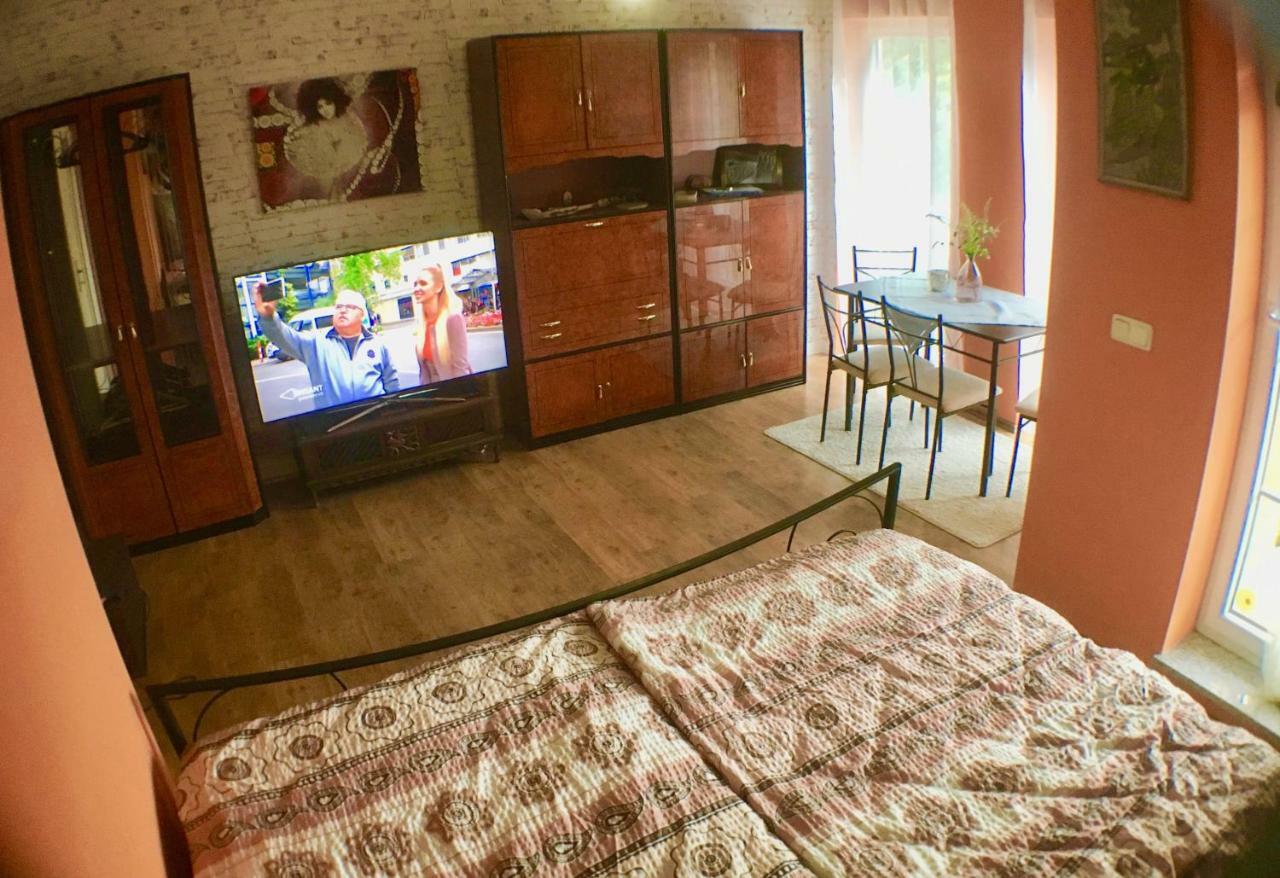 Zentrumsnahe Ferienwohnung Drezno Zewnętrze zdjęcie